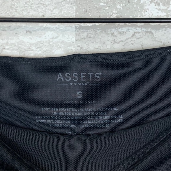 NEW Assets by Spanx Black Ponte Shaping Leggings - Picture 5 of 6